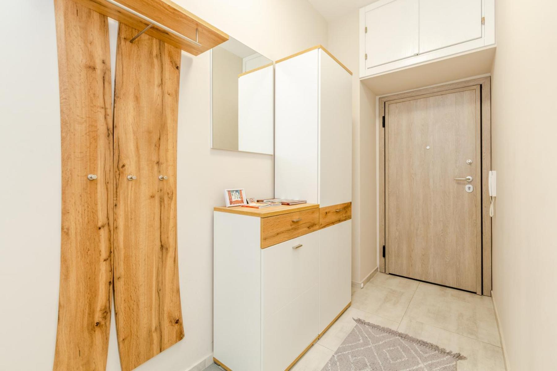 Apartment 2 Bedroom In The Heart Of